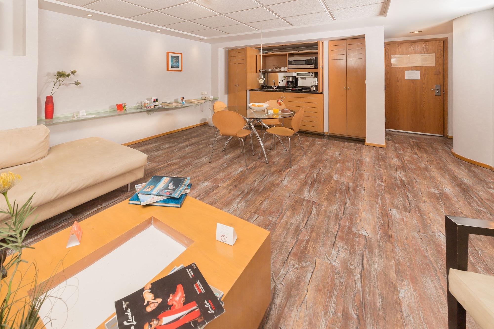 Suites Contempo Città del Messico Esterno foto A typical apartment