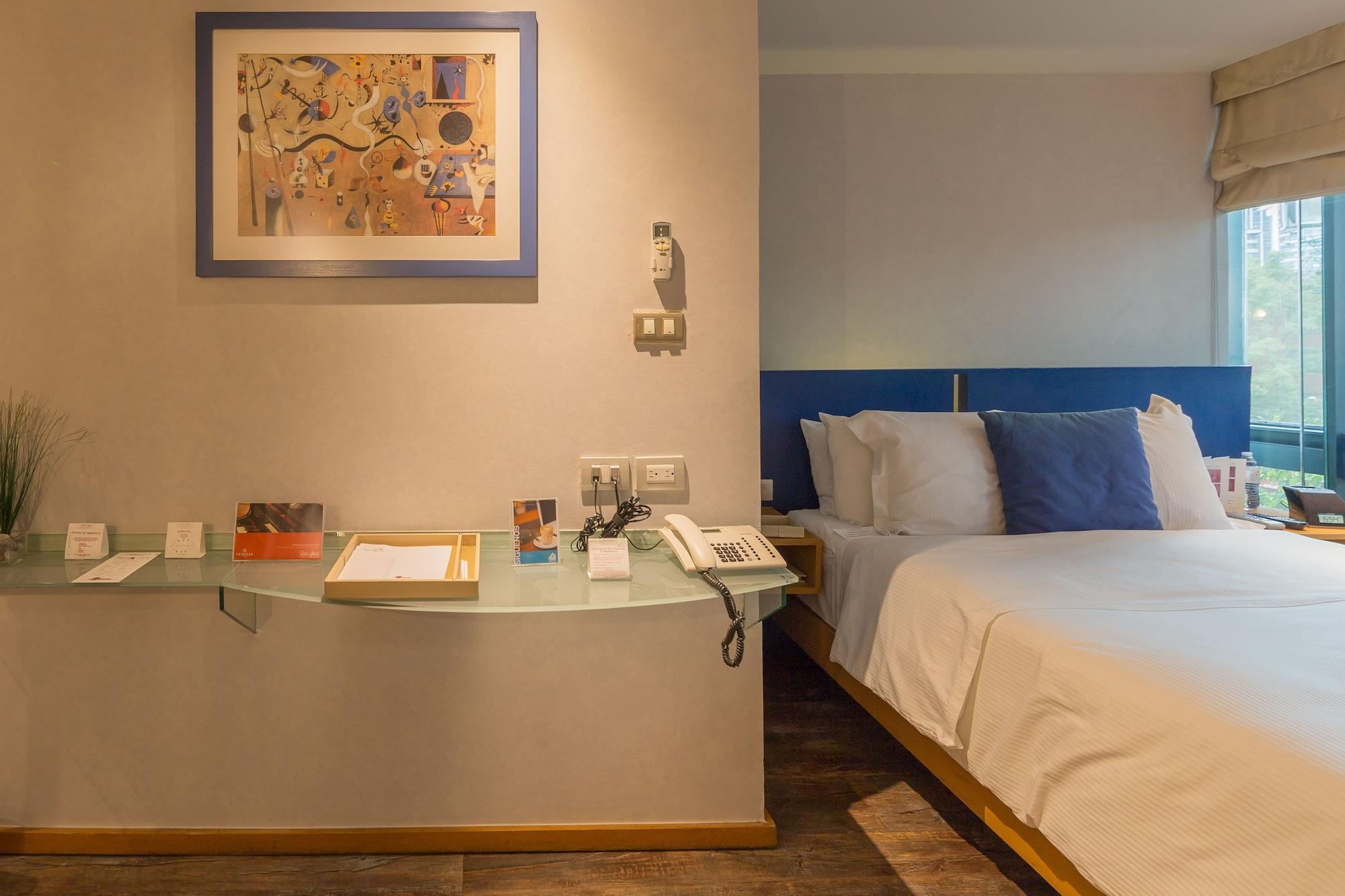 Suites Contempo Città del Messico Esterno foto A room at the hotel