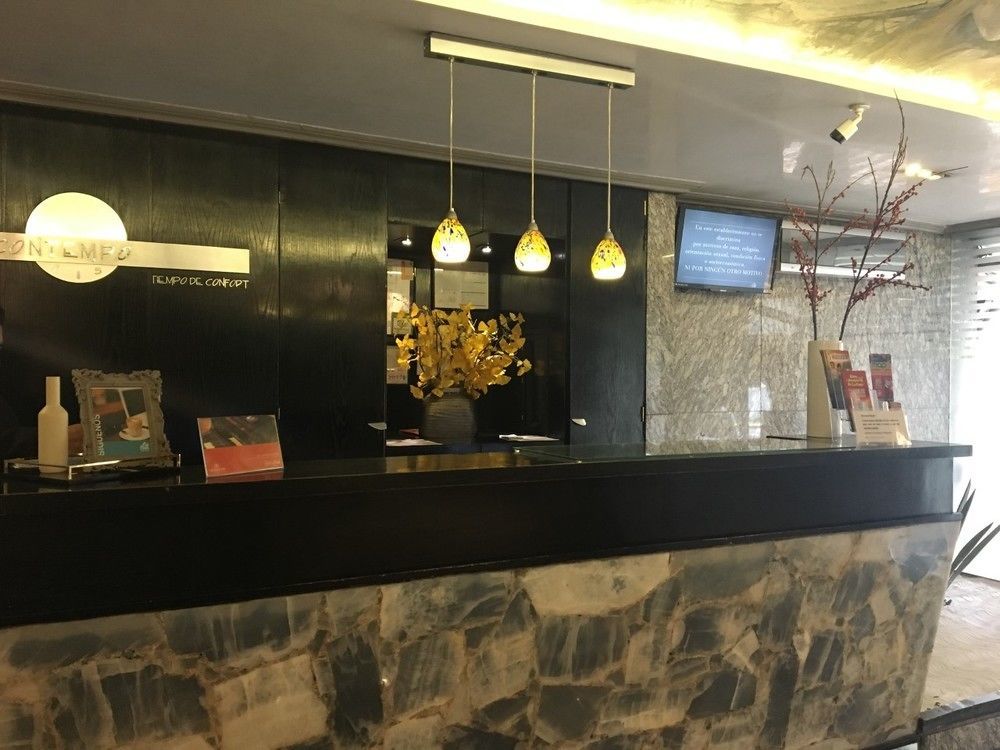 Suites Contempo Città del Messico Esterno foto Reception desk at the hotel